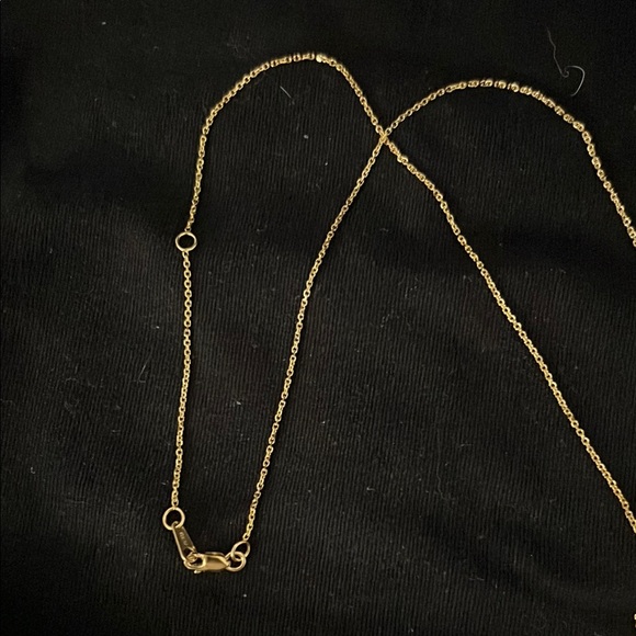 Elegant Gold Necklace - Picture 2 of 3